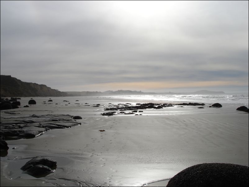 DSC01143_moeraki_boulders